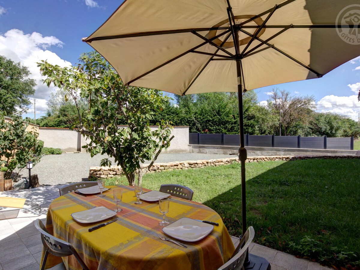Gîte 67m² avec jardin 300m² et salle de jeux à Balbigny - Photo 3