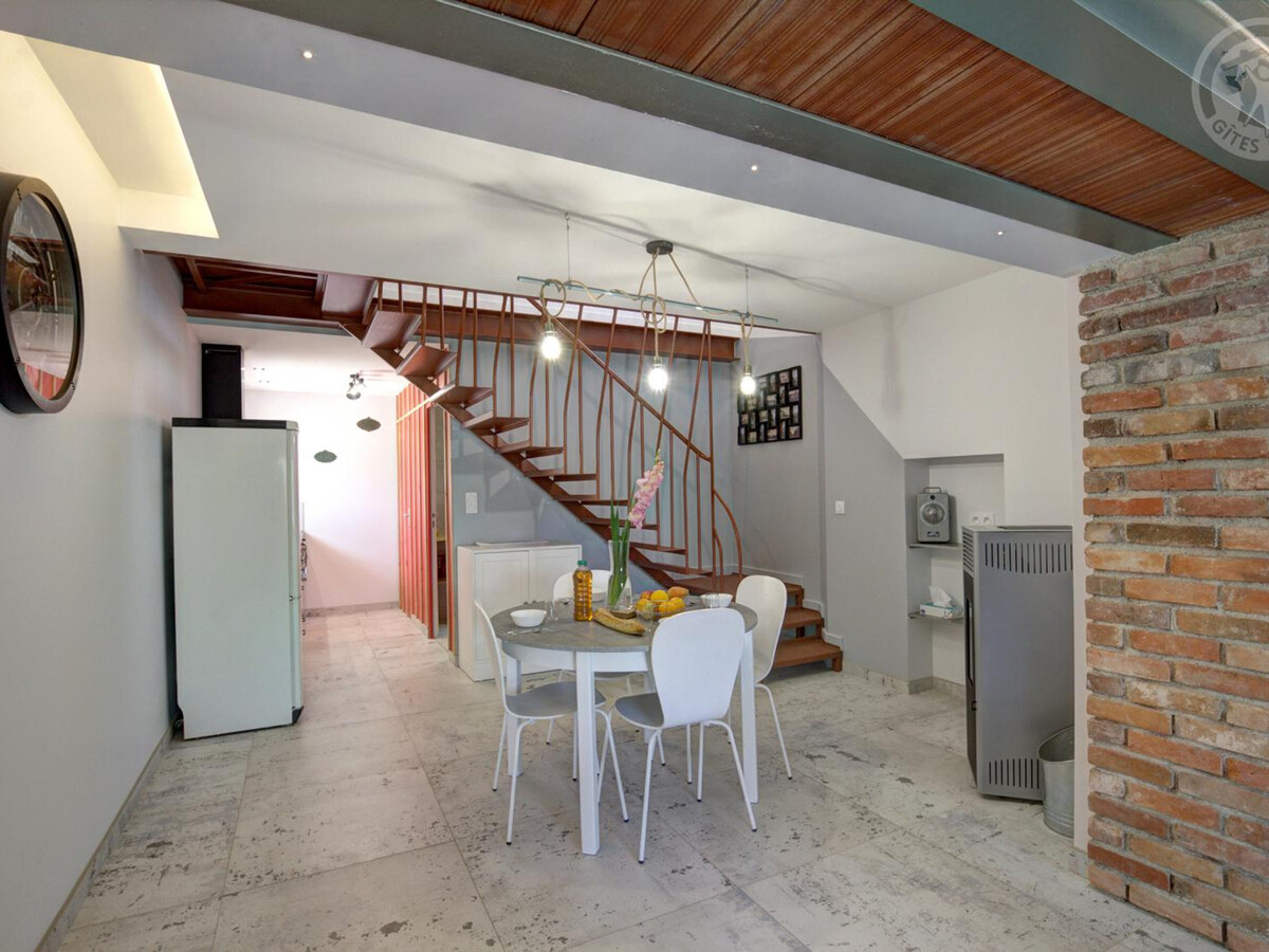 Gîte 67m² avec jardin 300m² et salle de jeux à Balbigny - Photo 5