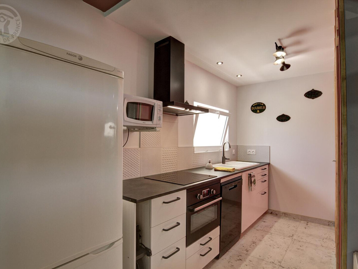 Gîte 67m² avec jardin 300m² et salle de jeux à Balbigny - Photo 8
