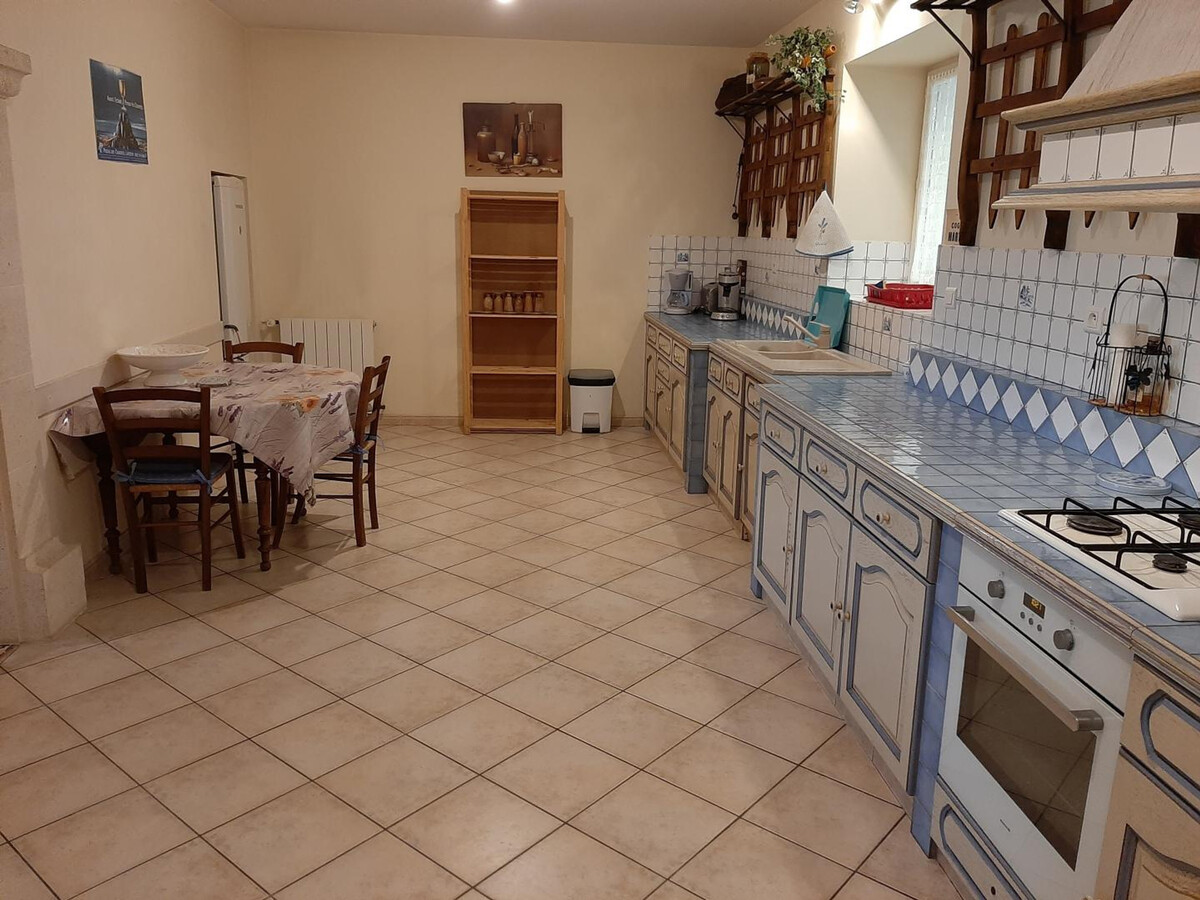 Gîte 9 pers. en commanderie 1717 avec jardin clos et équipements bébé - Photo 9