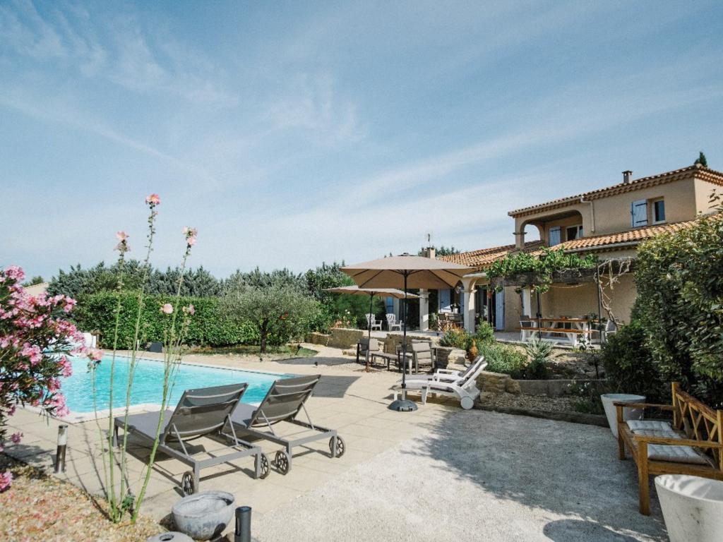Villa La Roque, piscine chauffée et jardin dans le Lubéron - Photo 6
