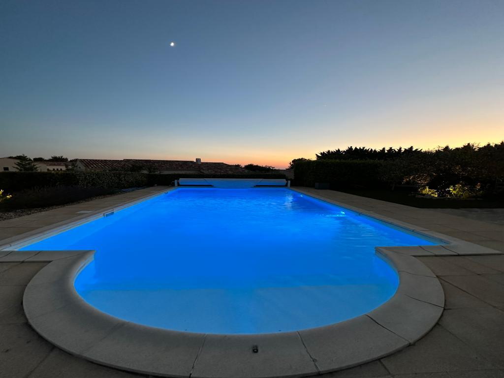 Villa La Roque, piscine chauffée et jardin dans le Lubéron - Photo 25