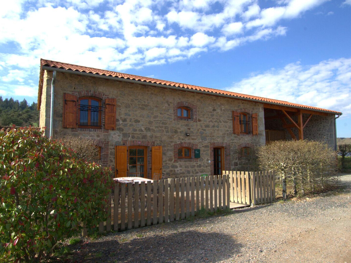 Gîte 130 m² avec étang de pêche, 17 hectares et terrasse - Photo 1