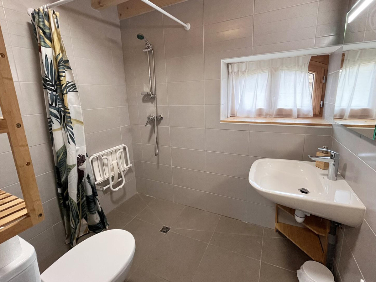 Gîte 130 m² avec étang de pêche, 17 hectares et terrasse - Photo 8