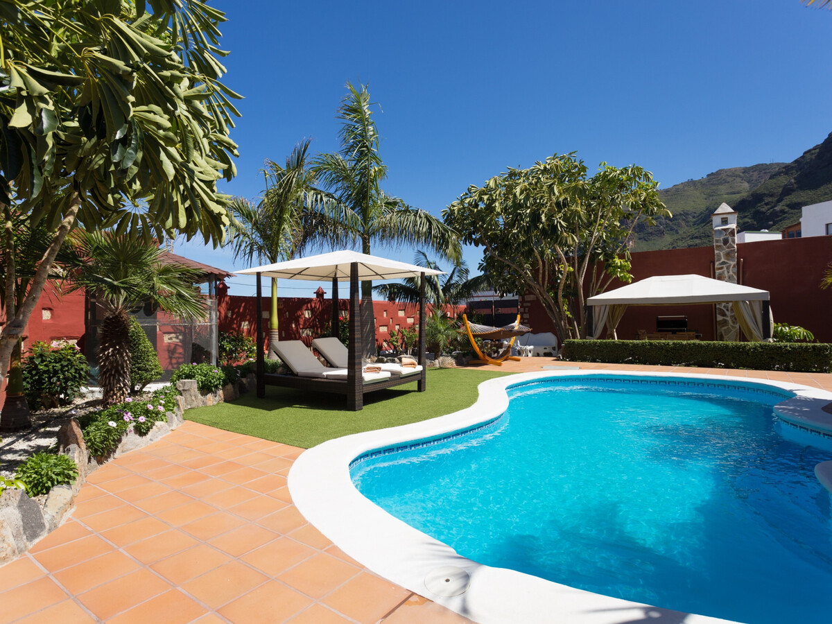 Villa Male : 4 chambres, piscine chauffée et cave à vin - Photo 9