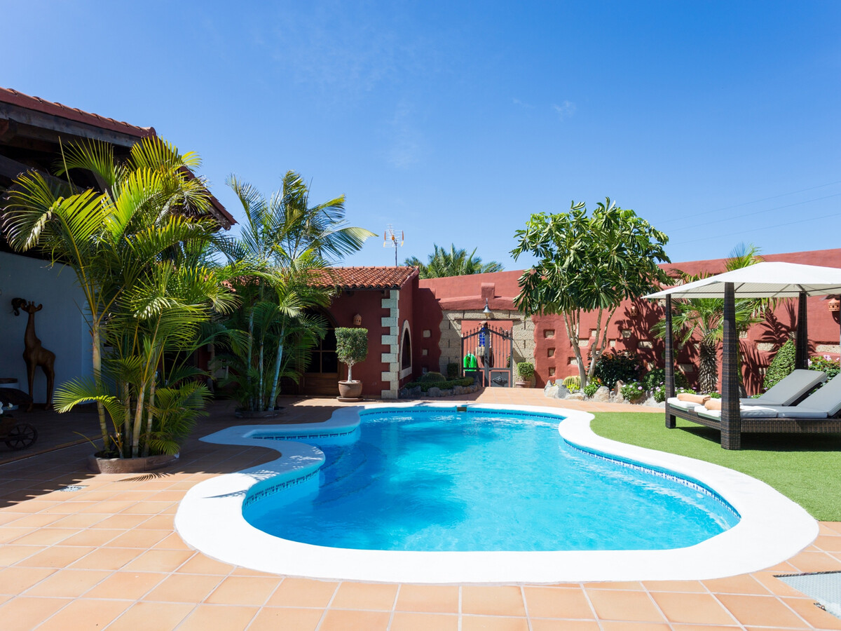 Villa Male : 4 chambres, piscine chauffée et cave à vin - Photo 10