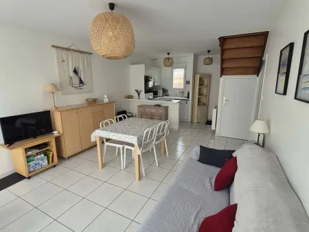 Charmant pavillon 3 chambres près de la plage, jardin, wifi, accepte petits animaux, non-fumeur - Photo 2