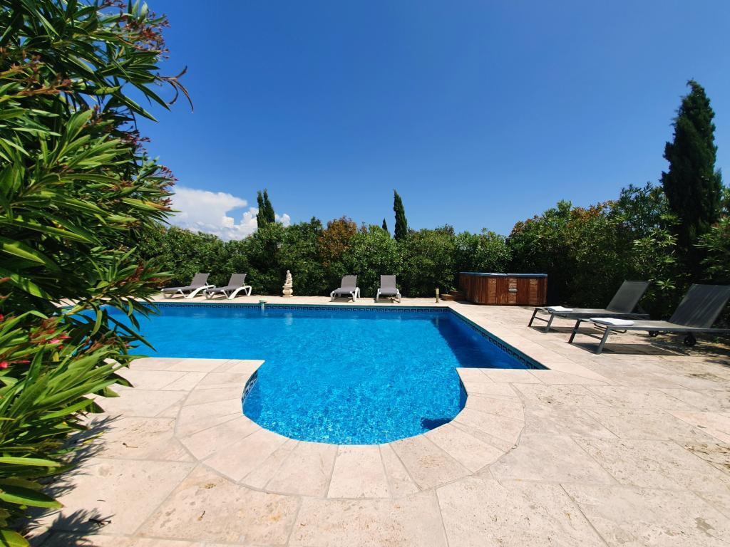 Villa Roco Aigle avec piscine et spa, 8 personnes - Photo 26