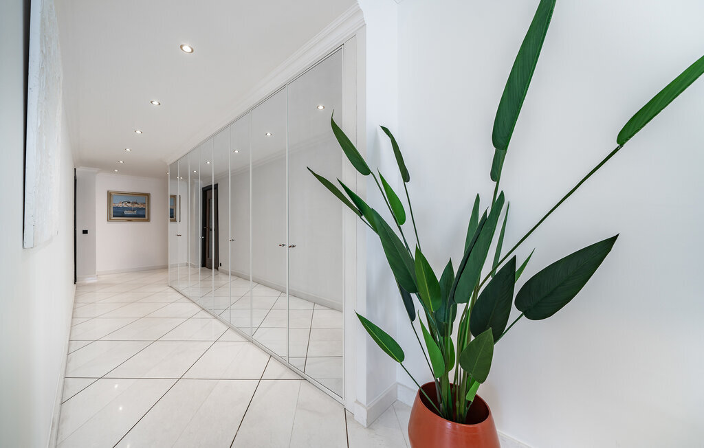 Appartement face mer à Cannes, 110 m², balcon panoramique - Photo 11