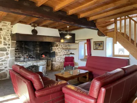 Gîte rustique 8 pers., cheminée et four à pain à Laprugne : photo 4