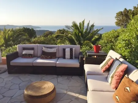 Location villa à La Croix Valmer, Villa pour 8 pers avec piscine et terrasse, La Croix-Valmer