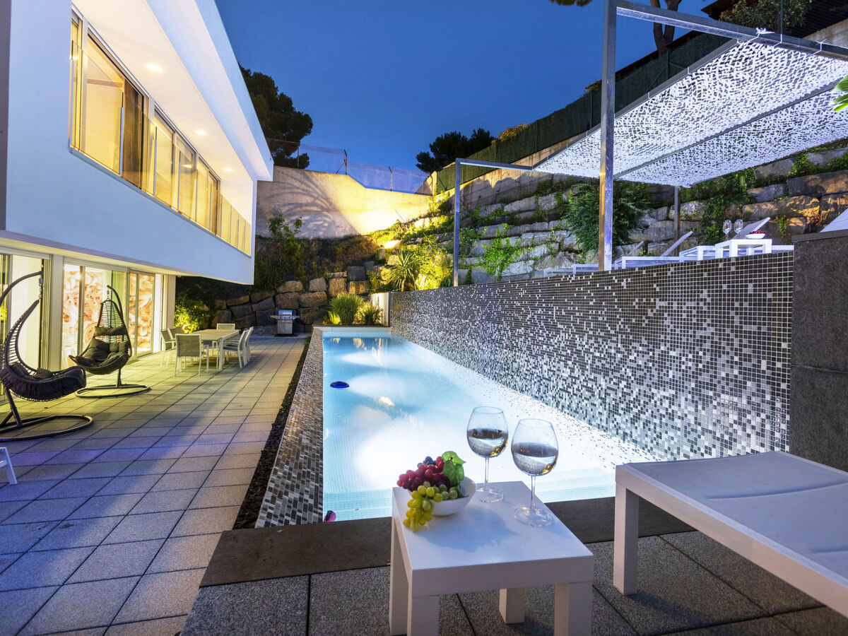 Villa Nathalie – 450 m² avec piscine à 600 m de la mer - Photo 5