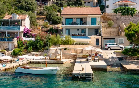 Location maison à Blato