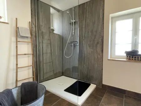 Gîte contemporain chaleureux pour 4 avec piscine partagée - Photo 8