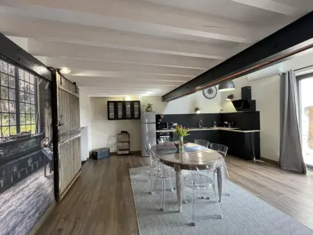 Gîte contemporain chaleureux pour 4 avec piscine partagée - Photo 12