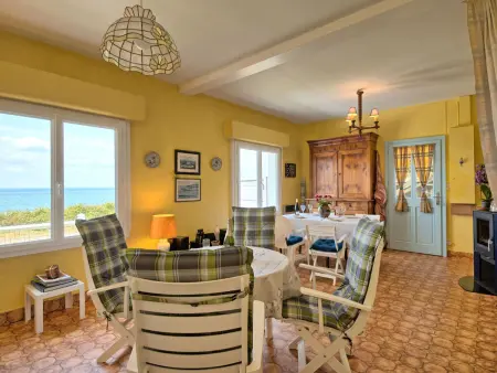 Maison à 10 m de la mer, vue panoramique à Quimiac : photo 8