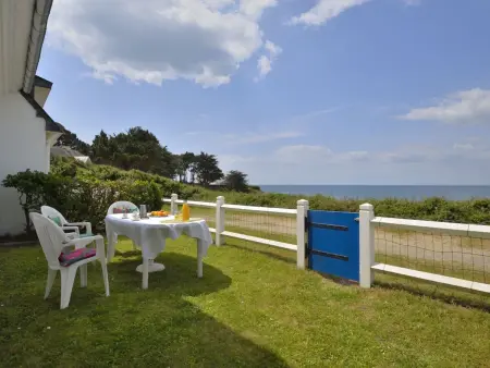 Maison à 10 m de la mer, vue panoramique à Quimiac : photo 24