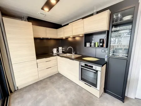 Chalet cosy avec piscine chauffée, terrasse et parking à 2 pas de la plage de Jullouville - Photo 6