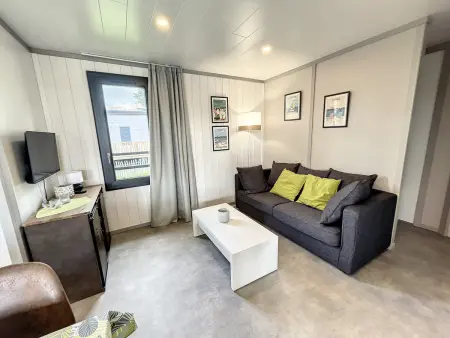 Chalet cosy avec piscine chauffée, terrasse et parking à 2 pas de la plage de Jullouville - Photo 8
