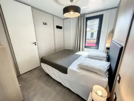 Chalet cosy avec piscine chauffée, terrasse et parking à 2 pas de la plage de Jullouville - Photo 11