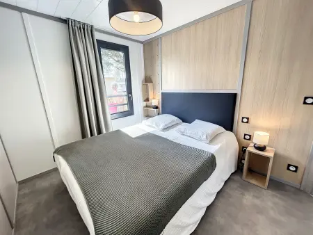 Chalet cosy avec piscine chauffée, terrasse et parking à 2 pas de la plage de Jullouville - Photo 12