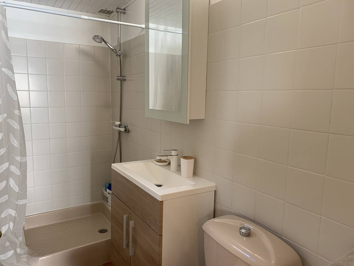 Maison bretonne avec jardin à Perros-Guirec, 2 chambres - Photo 8