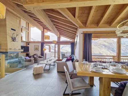 Chalet de Luxe avec Accès Pistes, Jacuzzi et Garage - Photo 2