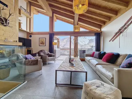 Chalet de Luxe avec Accès Pistes, Jacuzzi et Garage - Photo 6