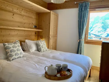 Chalet de Luxe avec Accès Pistes, Jacuzzi et Garage - Photo 13