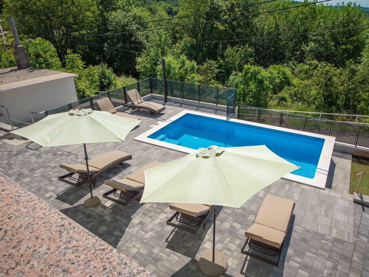 Maison Nola – 5 chambres, piscine chauffée à Kastav - Photo 1