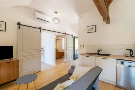 Maison en pierre avec piscine privée à Soturac : photo 14