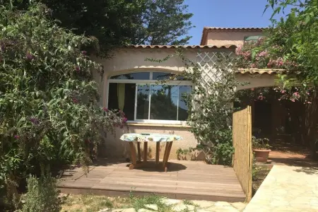 Studio Joly, Charmante maison de vacances avec piscine - Photo 5