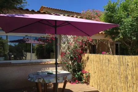 Studio Joly, Charmante maison de vacances avec piscine - Photo 6