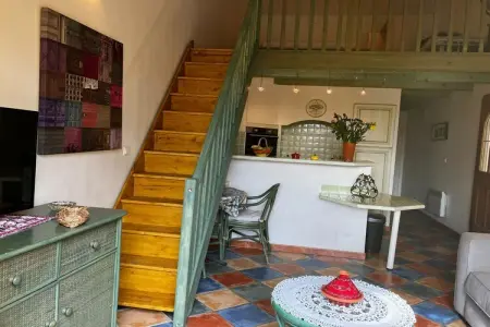 Studio Joly, Charmante maison de vacances avec piscine - Photo 7