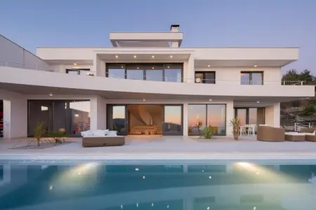 Location maison à Rabac, Villa spacieuse avec piscine