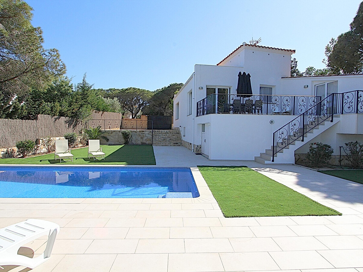 Villa Green House à Lloret de Mar : 8 pers., piscine privée - Photo 2