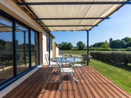 Location gite à Montbizot, Gîte de Charme : Calme, Nature, Proche du Mans, Terrasse, Jardin, Parking Privé