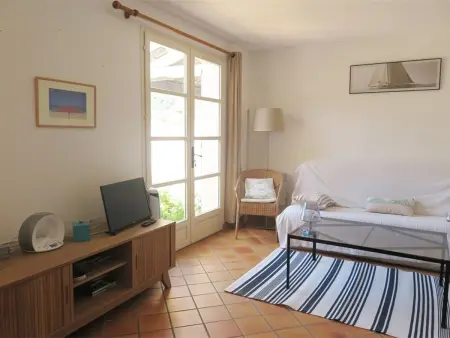 Maison lumineuse avec terrasse, accès piscines, parking privatif – La Croix-Valmer - Photo 12