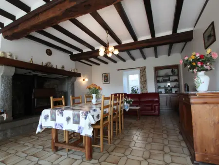 Maison en pierre 6 pers. aux Pieux, jardin privé et poêle : photo 4