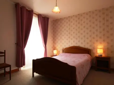 Maison en pierre 6 pers. aux Pieux, jardin privé et poêle : photo 11