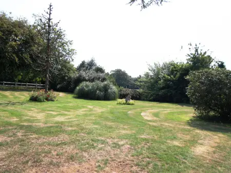Maison en pierre 6 pers. aux Pieux, jardin privé et poêle : photo 13