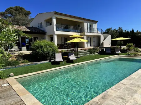 Villa rénovée 5 chambres, piscine et plage à pied : photo 4
