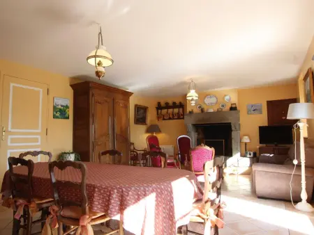 Gîte en pierre 8 pers., jardin clos avec vue vallée : photo 11