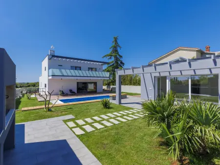 Villa Dora, maison 8 personnes avec piscine privée : photo 2