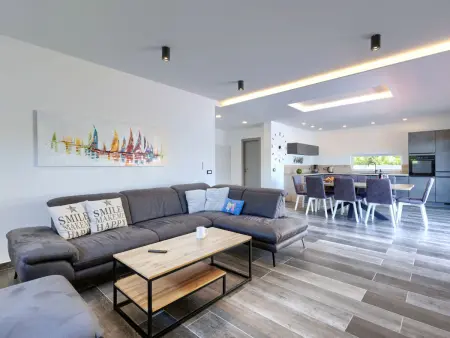 Villa Dora, maison 8 personnes avec piscine privée : photo 4