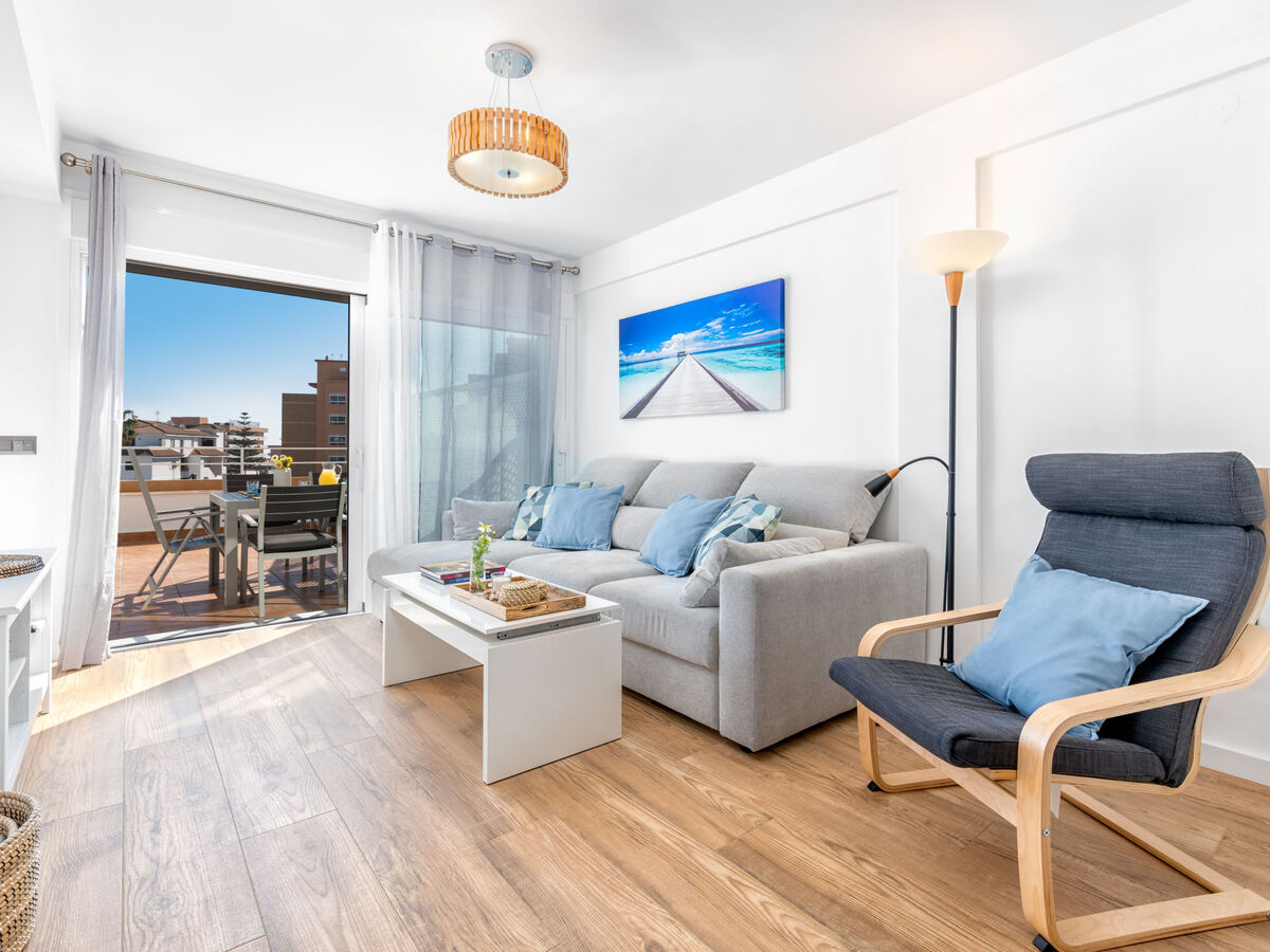 Appartement Lola Playa – vue mer, terrasse, Puerto Marina - Photo 2