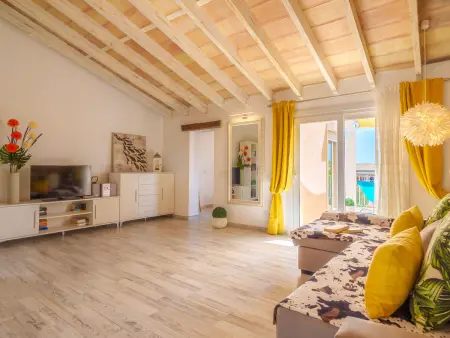 Yoko, appartement 70 m² rénové à Ses Salines : photo 2