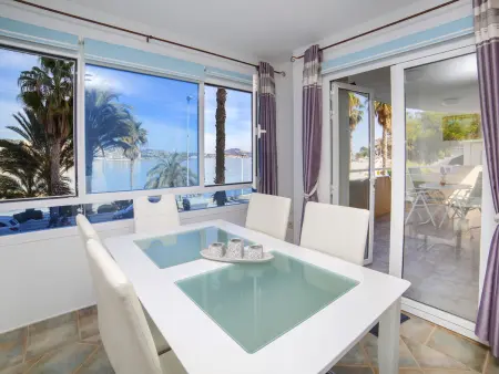 Appartement Rocamar – vue mer, pieds dans l'eau à Calpe : photo 4