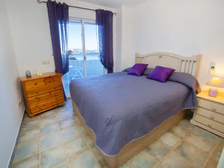 Appartement Rocamar – vue mer, pieds dans l'eau à Calpe : photo 8