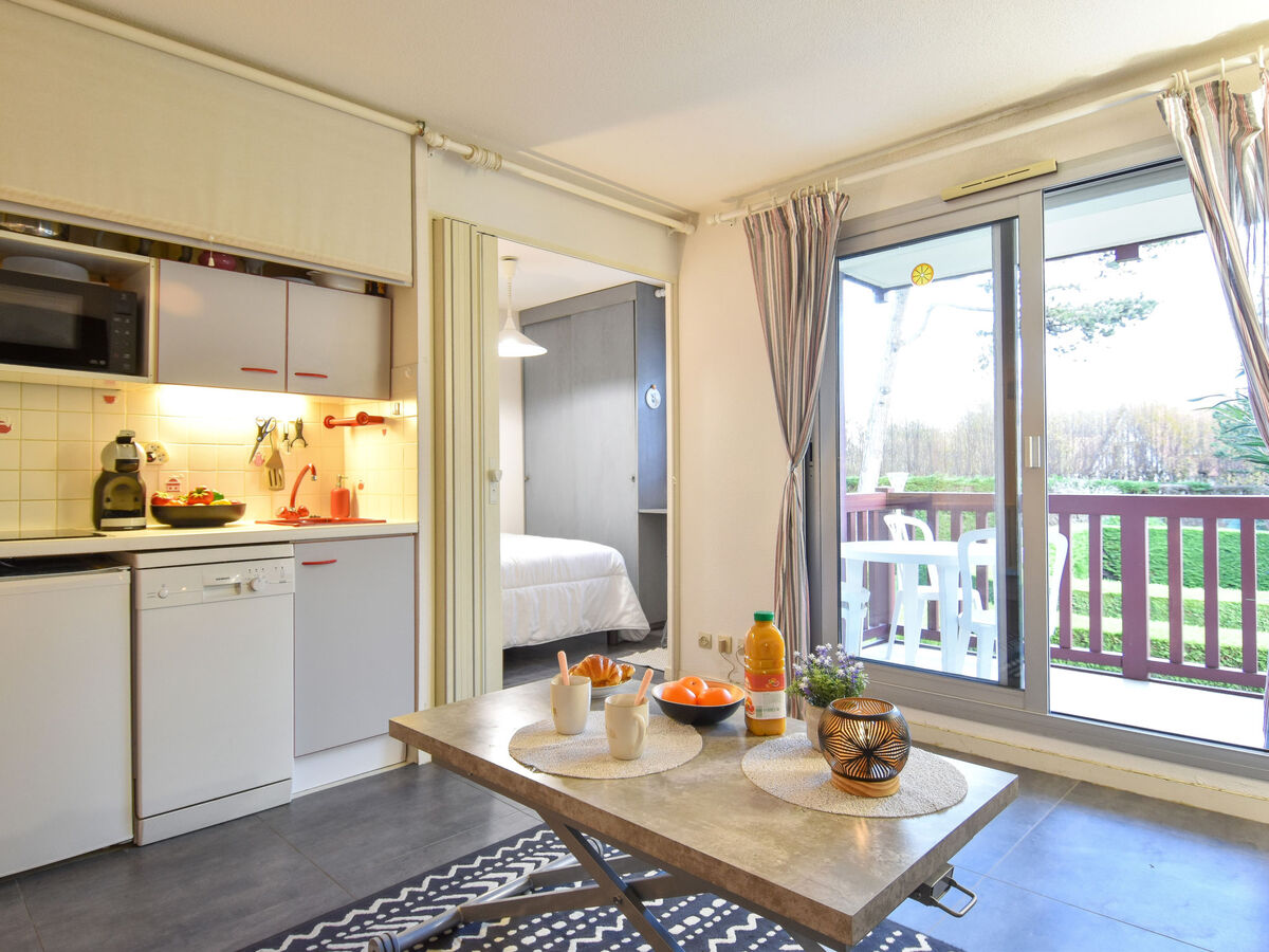 Studio balcon sud à 450 m de la plage, Deauville - Photo 2